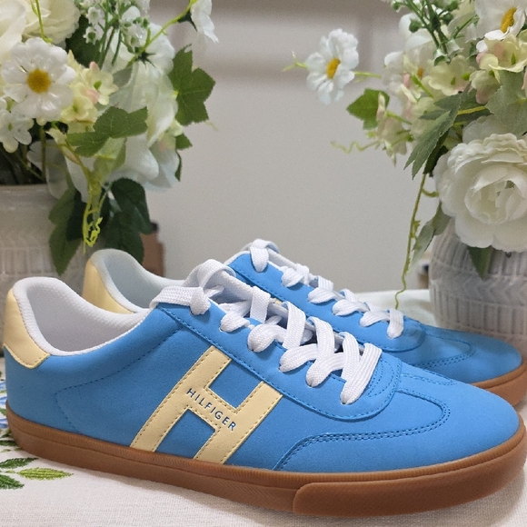 Tommy Hilfiger Blue and Cream Sneakers - Picture 1 of 4